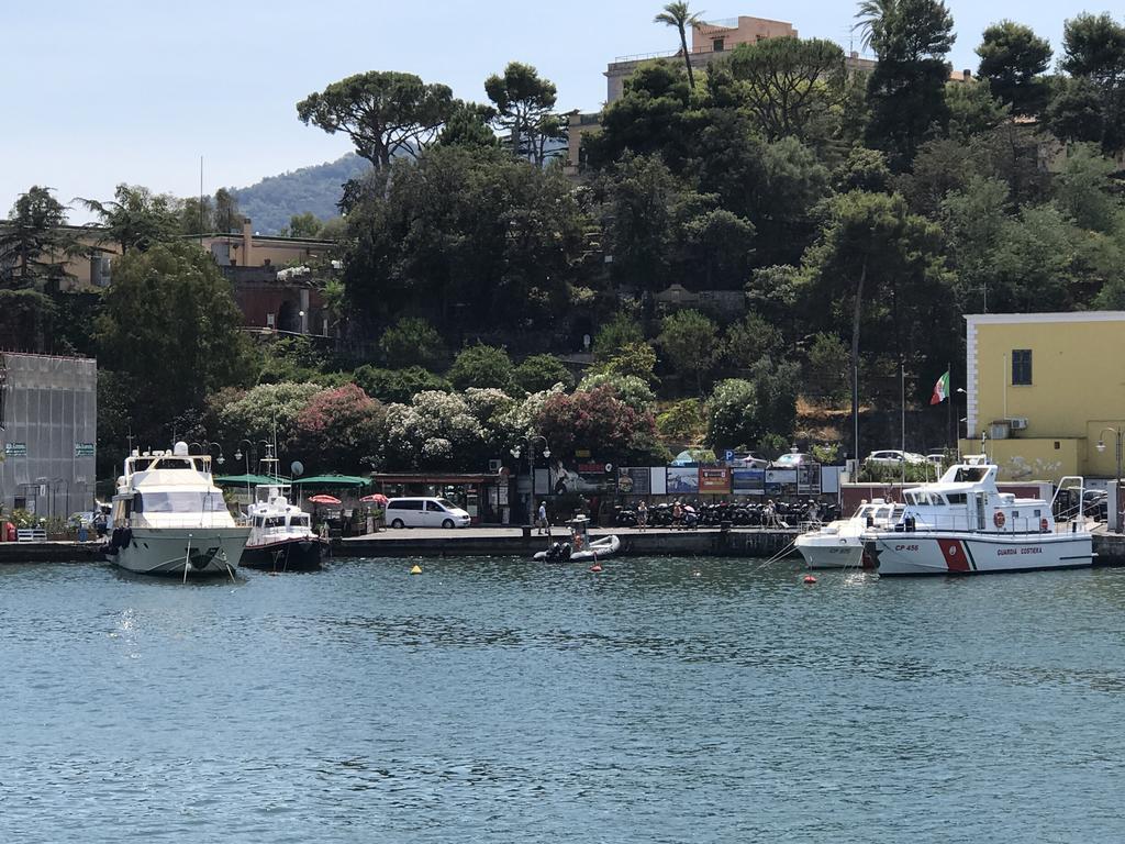 L'Approdo Di Dante Lägenhet Neapel Exteriör bild